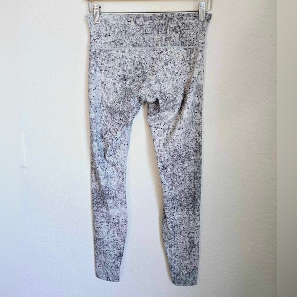 Lululemon Women's Gray Speckled Wunder Under 7/8 Leggings size 6 - Picture 3 of 12